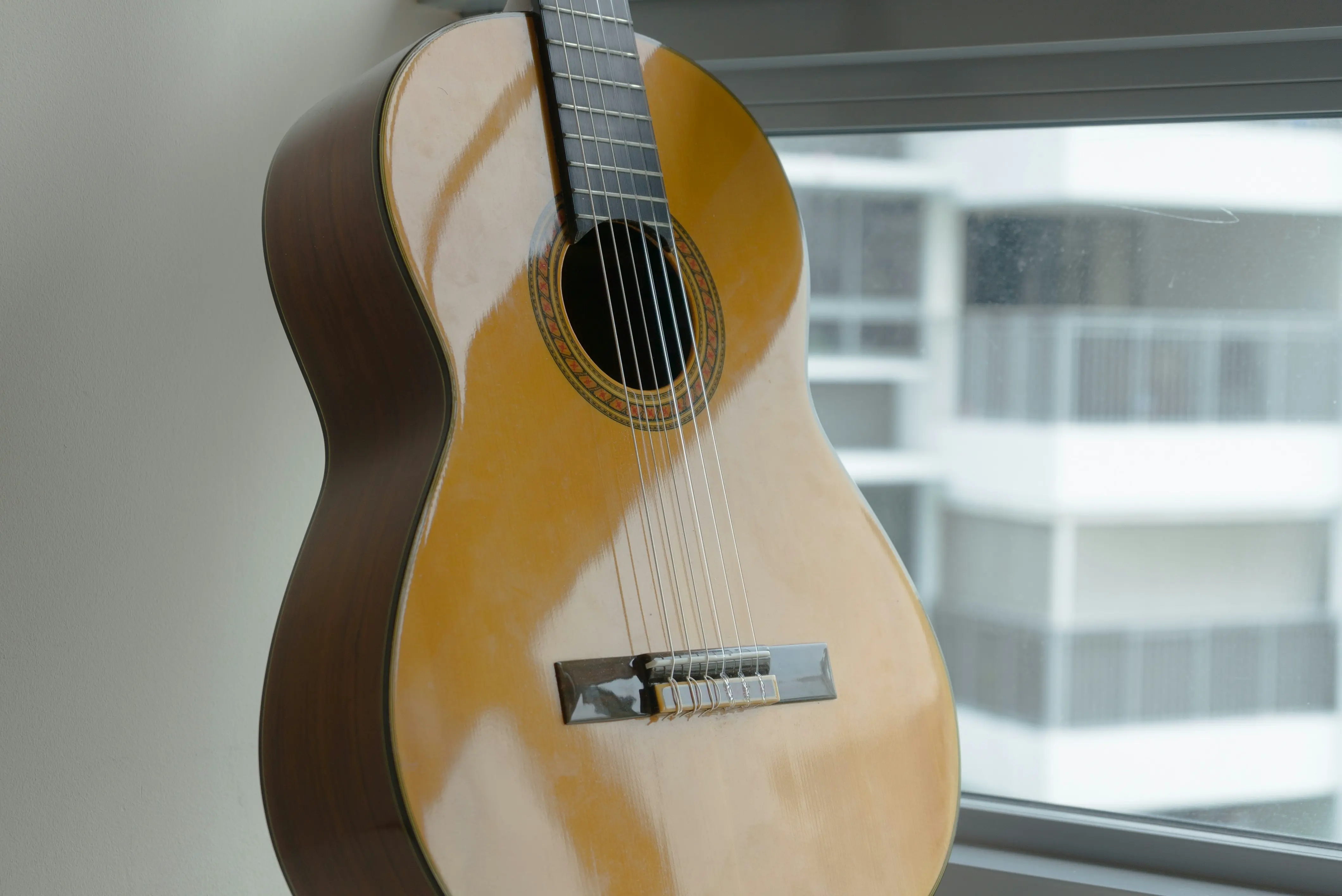 les avantages et les inconvénients de la guitare classique