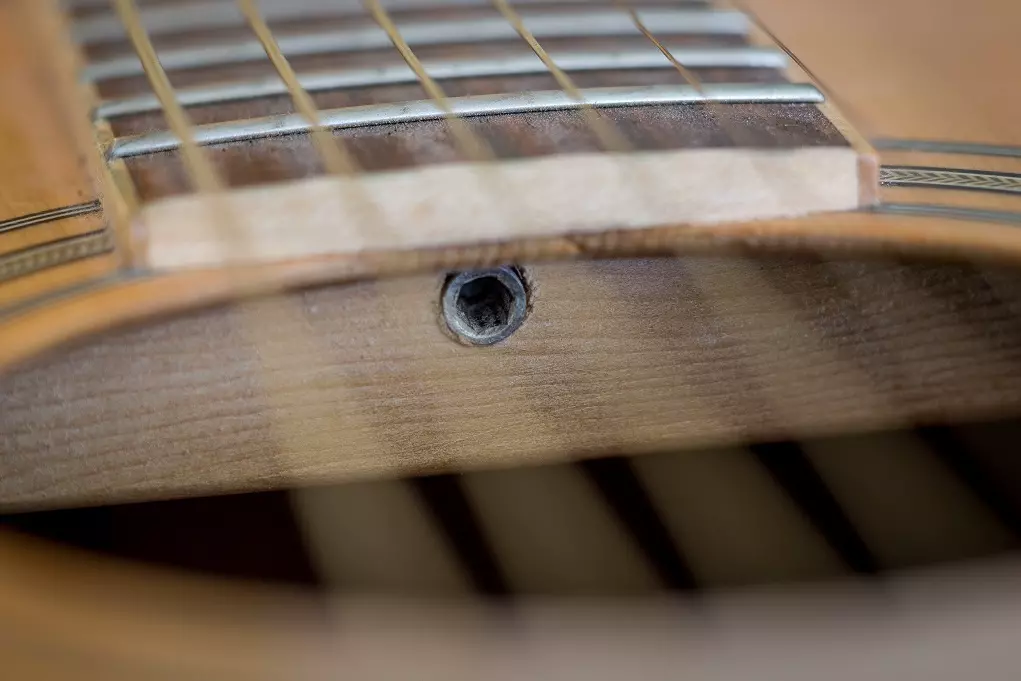 Le trussrod pour bien régler sa guitare