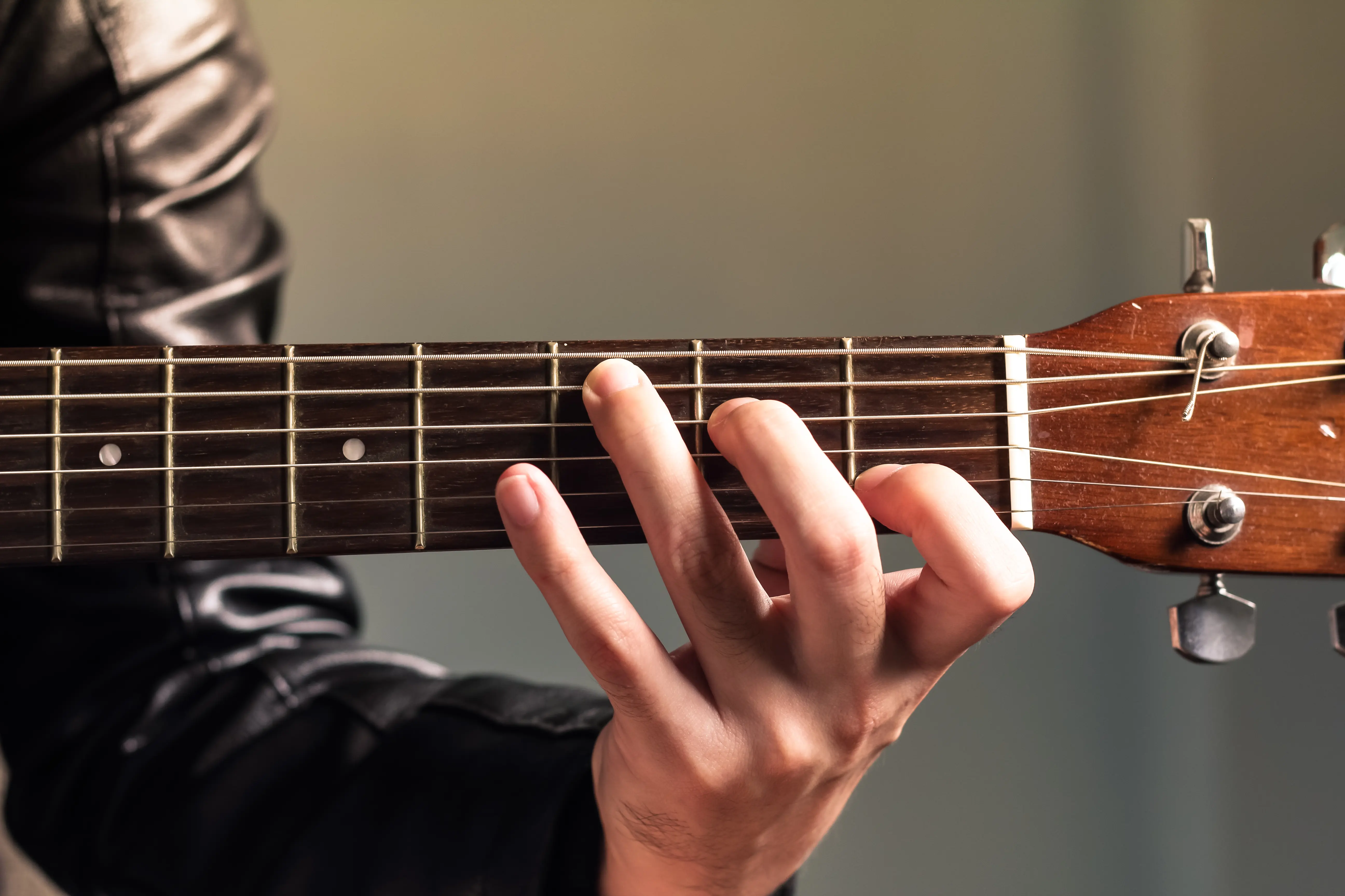 la technique du fingerpicking à la guitare classique