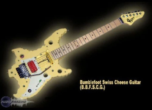 La guitare version swiss cheese de Ron Thal