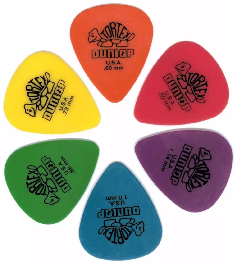 Des mediators guitare standards de chez Dunlop