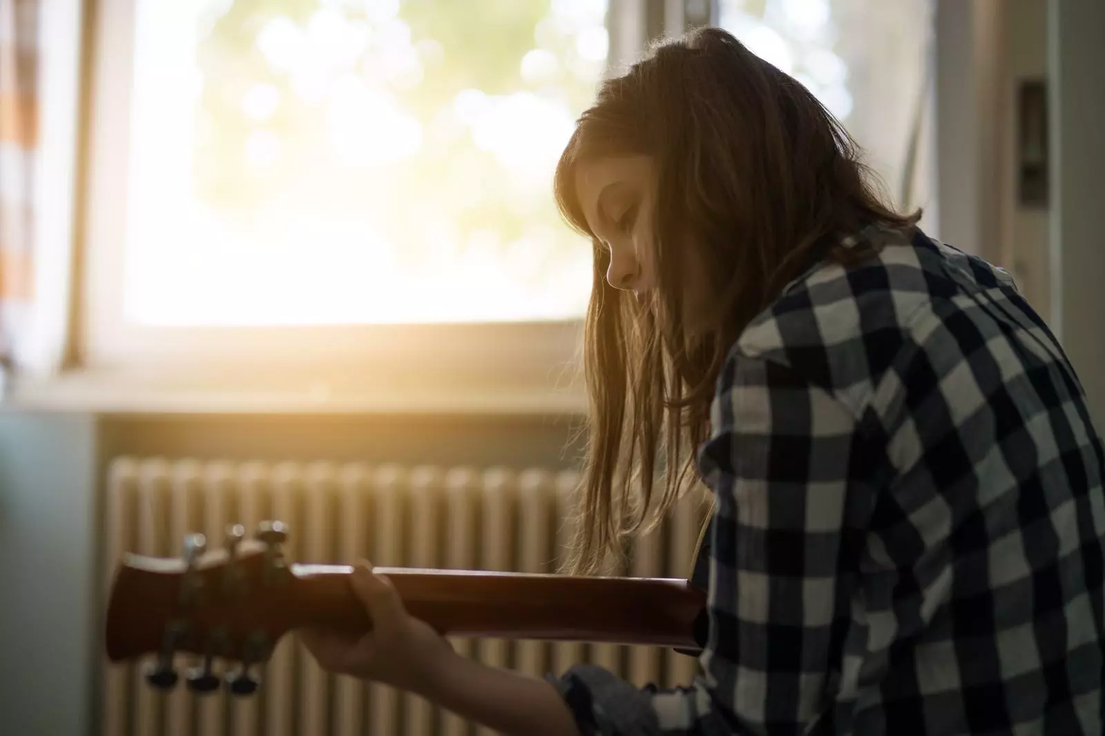 S’entrainer régulièrement à la guitare