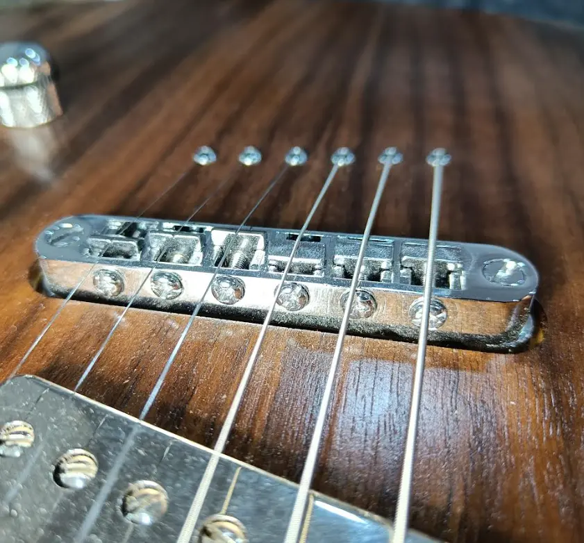 régler sa guitare avec la méthode train